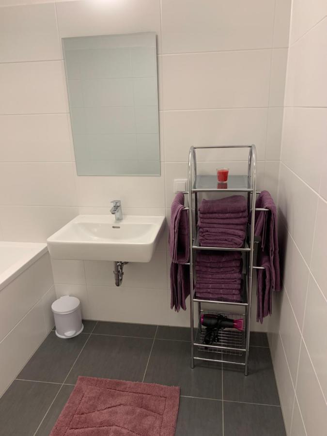 Modern Airconditioned City Close To Vic Apartament *