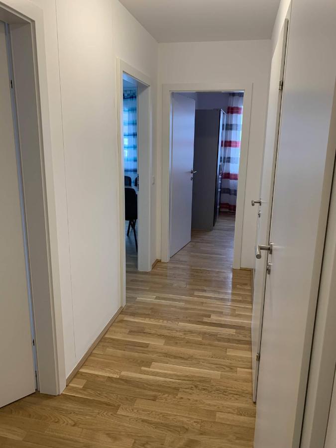 Modern Airconditioned City Close To Vic Apartament